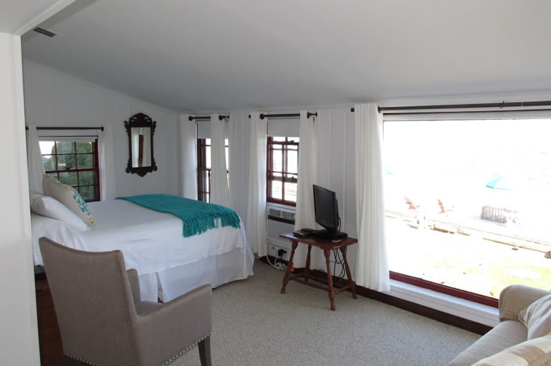 waterfront-suites-provincetown-cape-cod-west-end