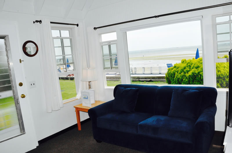 waterfront-room-33r-provincetown-cape-cod-west-end