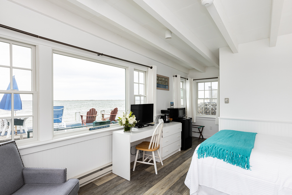 waterfront-suites-provincetown-cape-cod-west-end