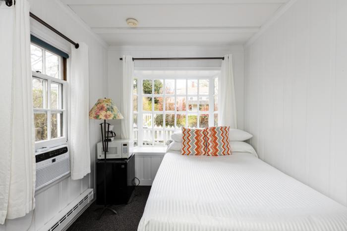 31R-provincetown-double-room-2